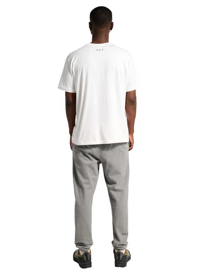 HALO ESSENTIAL T-SHIRT, BRIGHT WHITE, model