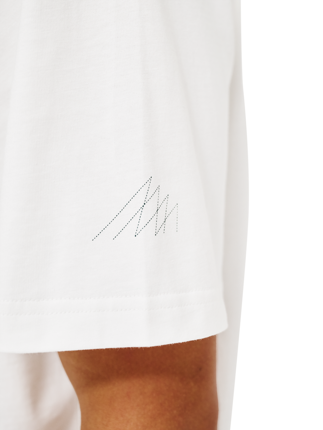 HALO GRAPHIC T-SHIRT, MARSHMALLOW/BOTANICAL GARDEN, model