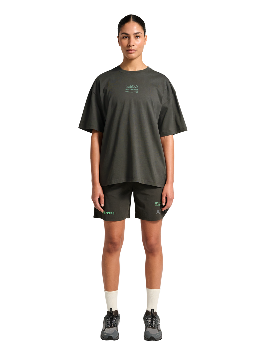 HALO GRAPHIC BOXY T-SHIRT, GUNMETAL/SPRING BOUQUET, model