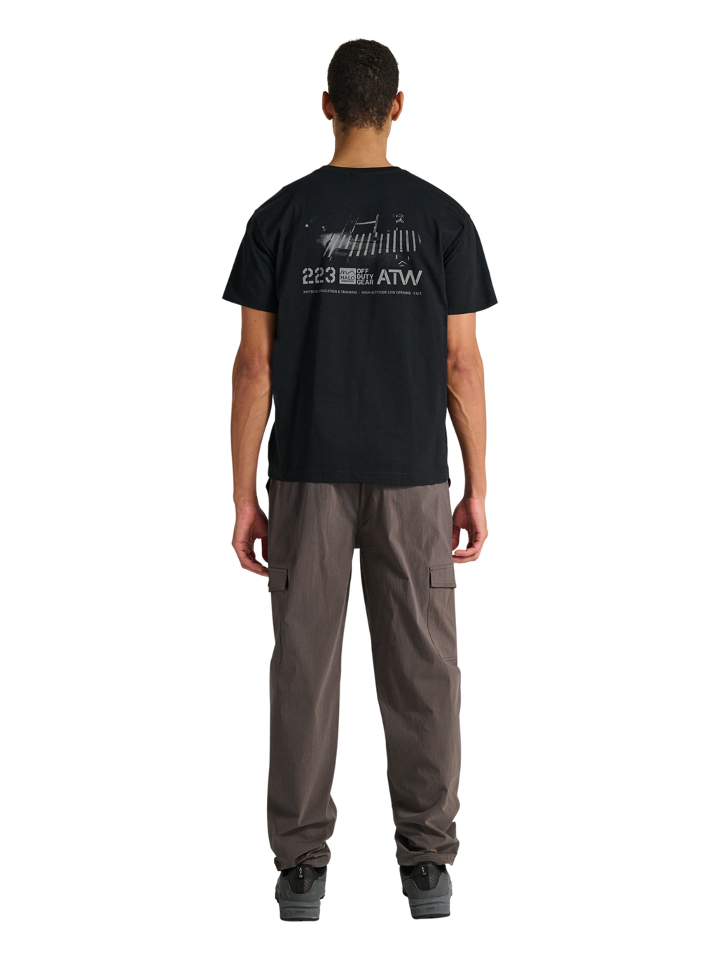 HALO GRAPHIC T-SHIRT, BLACK/GUNMETAL, model