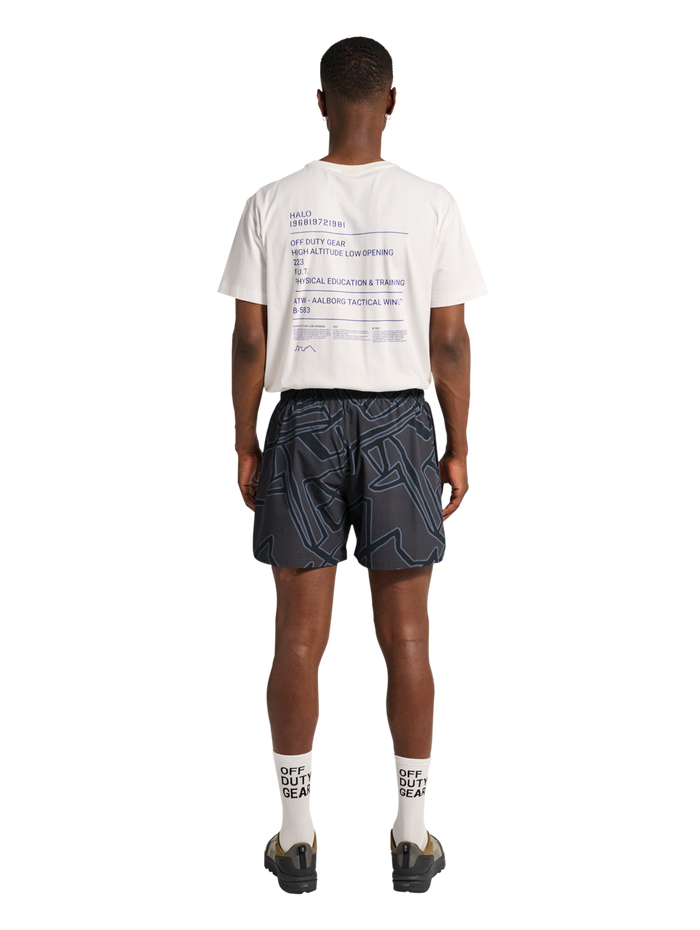 HALO SHORTS, TURBULENCE, model