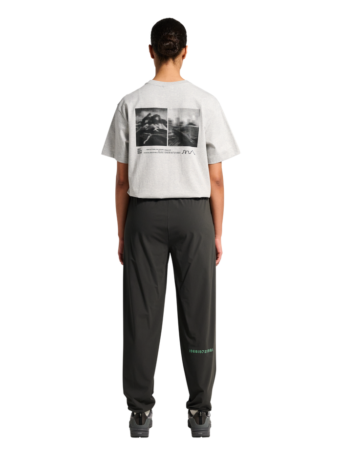 HALO AIR PANTS, RAVEN, model