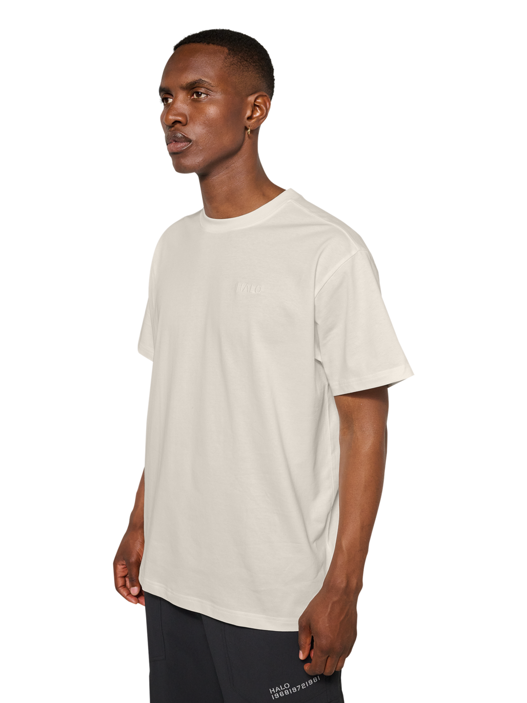 HALO LOGO T-SHIRT, MARSHMALLOW, model