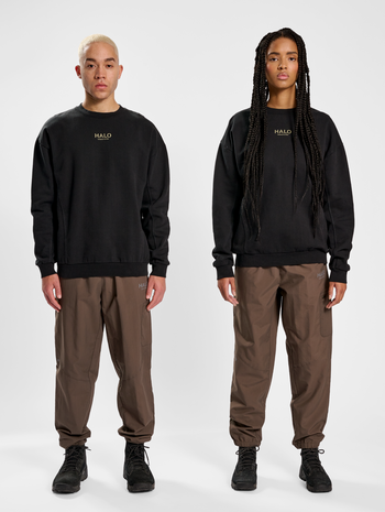 HALO HEAVY GRAPHIC CREW, BLACK, model