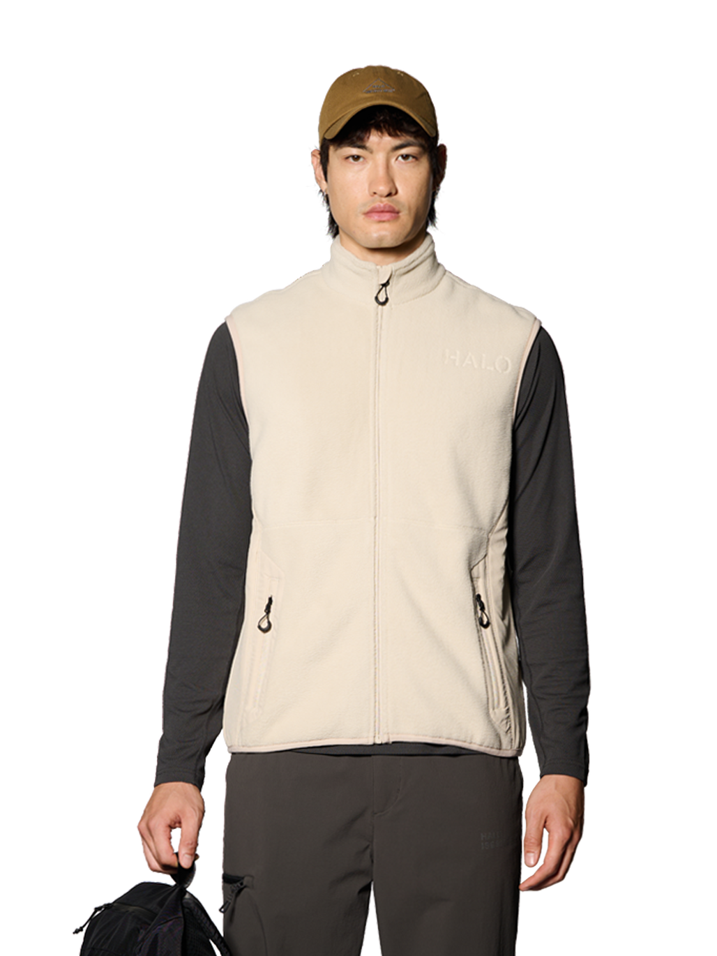 HALO ATW TEDDY FLEECE VEST, OYSTER GRAY, model