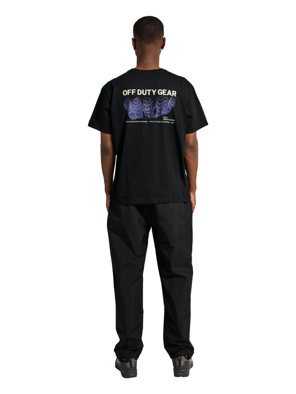 HALO GRAPHIC T-SHIRT, BLACK/FOG GREEN, model