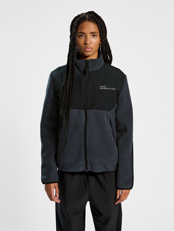 HALO BLOCKED ZIP FLEECE, EBONY, model