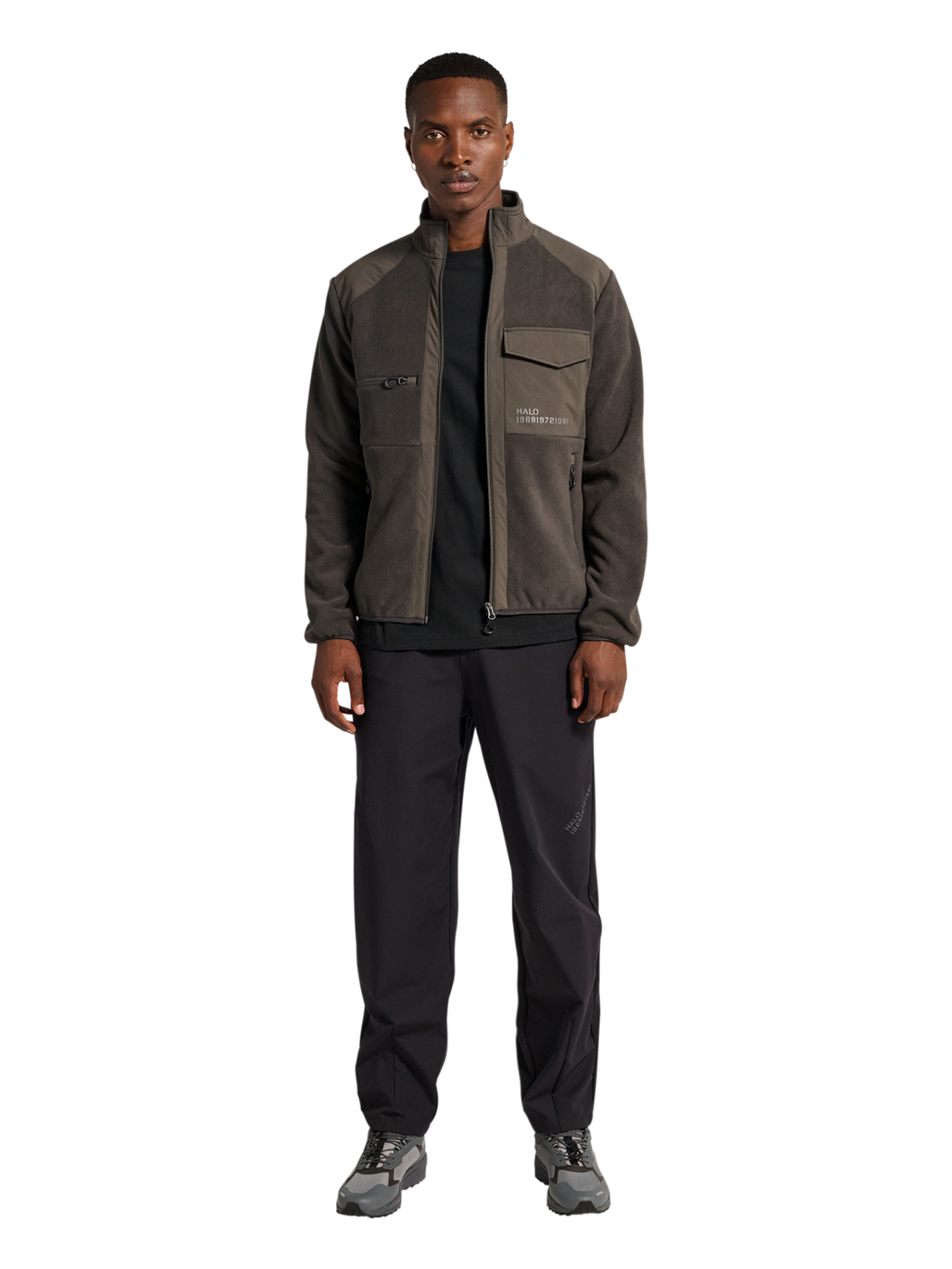 HALO PANELED FLEECE JACKET, RAVEN, model