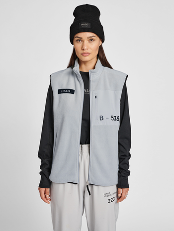 HALO TEDDY FLEECE VEST, HARBOR MIST, model