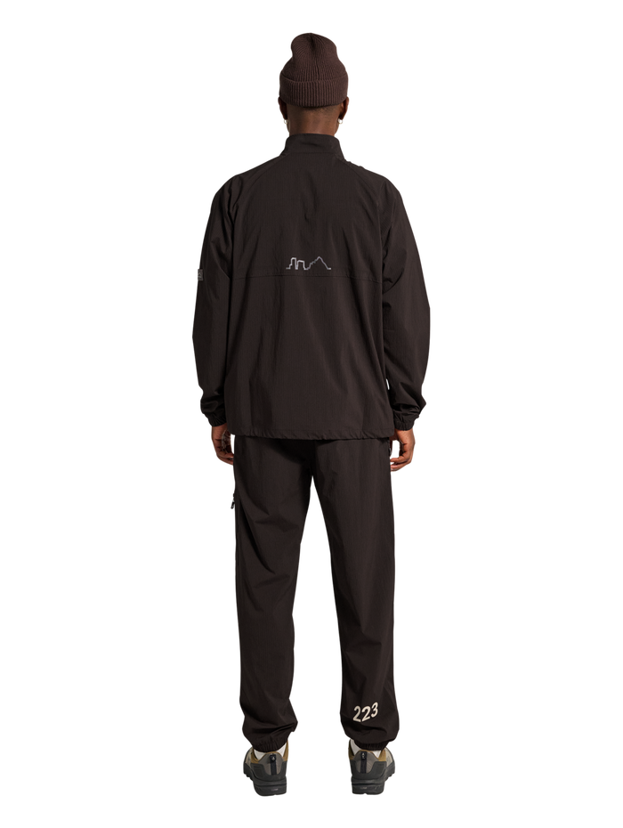 HALO STEEL JACKET, CHOCOLATE TORTE, model
