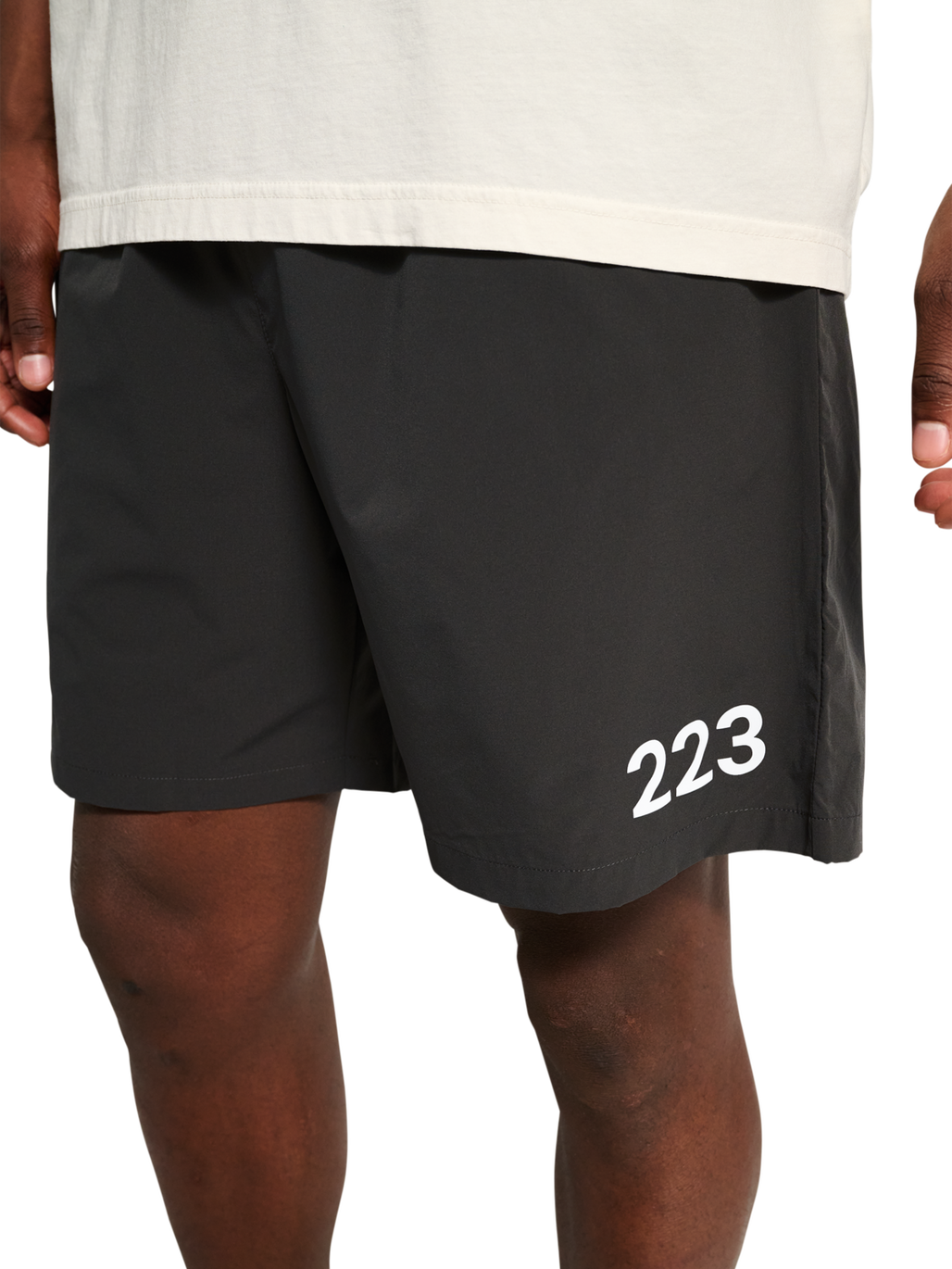 HALO DIVISION LOOSE SHORTS, RAVEN, model