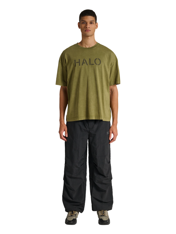 HALO UNIFORM BOXY T-SHIRT, OLIVE DRAB, model