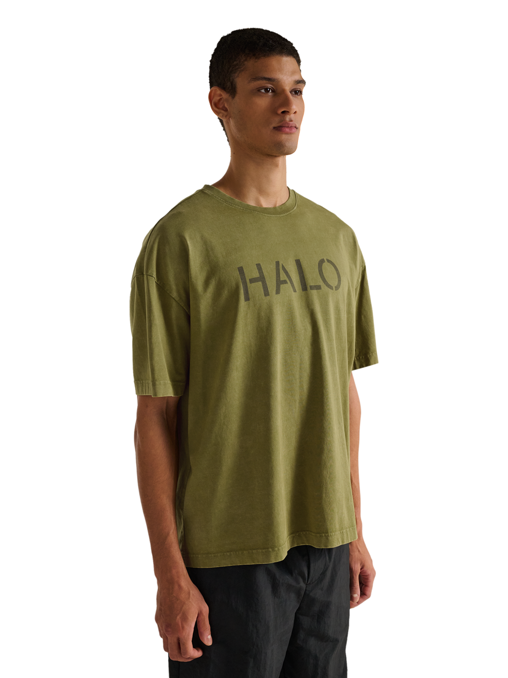 HALO UNIFORM BOXY T-SHIRT, OLIVE DRAB, model
