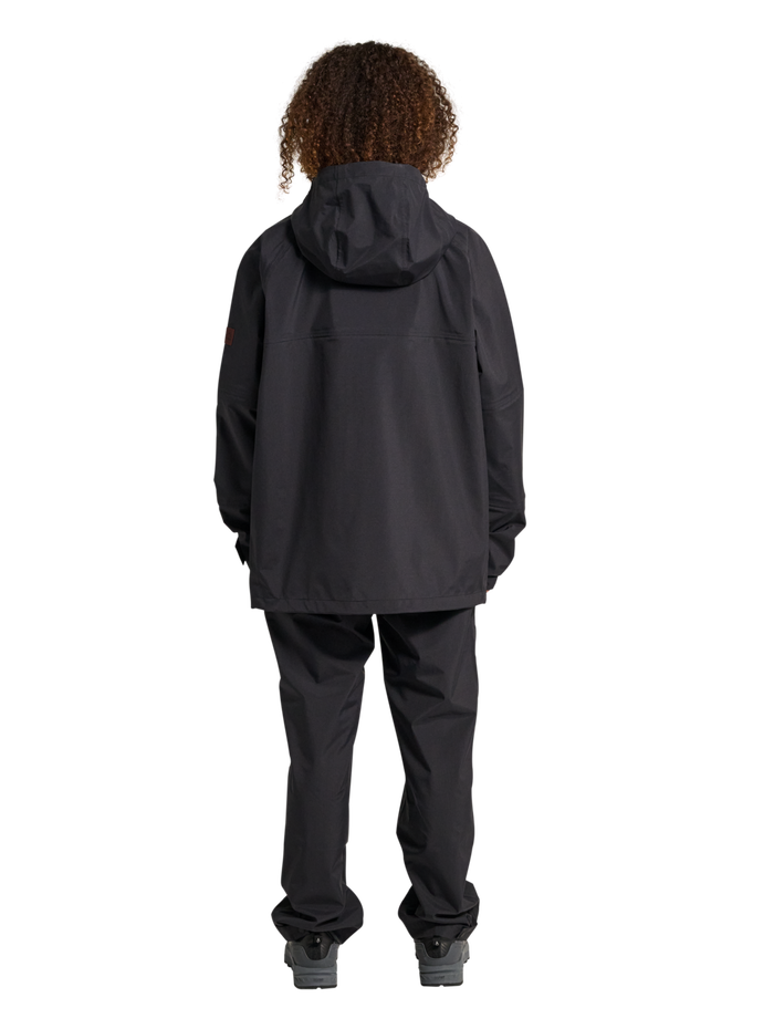 HALO GHOST SHELL JACKET, BLACK, model