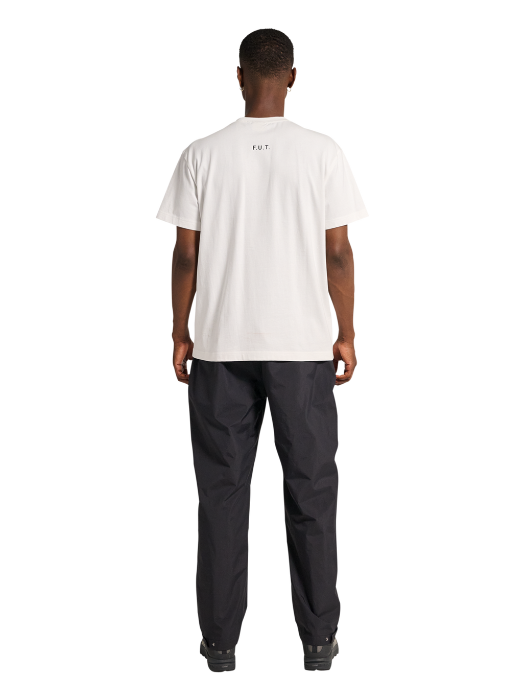 HALO ESSENTIAL T-SHIRT, WHITE, model