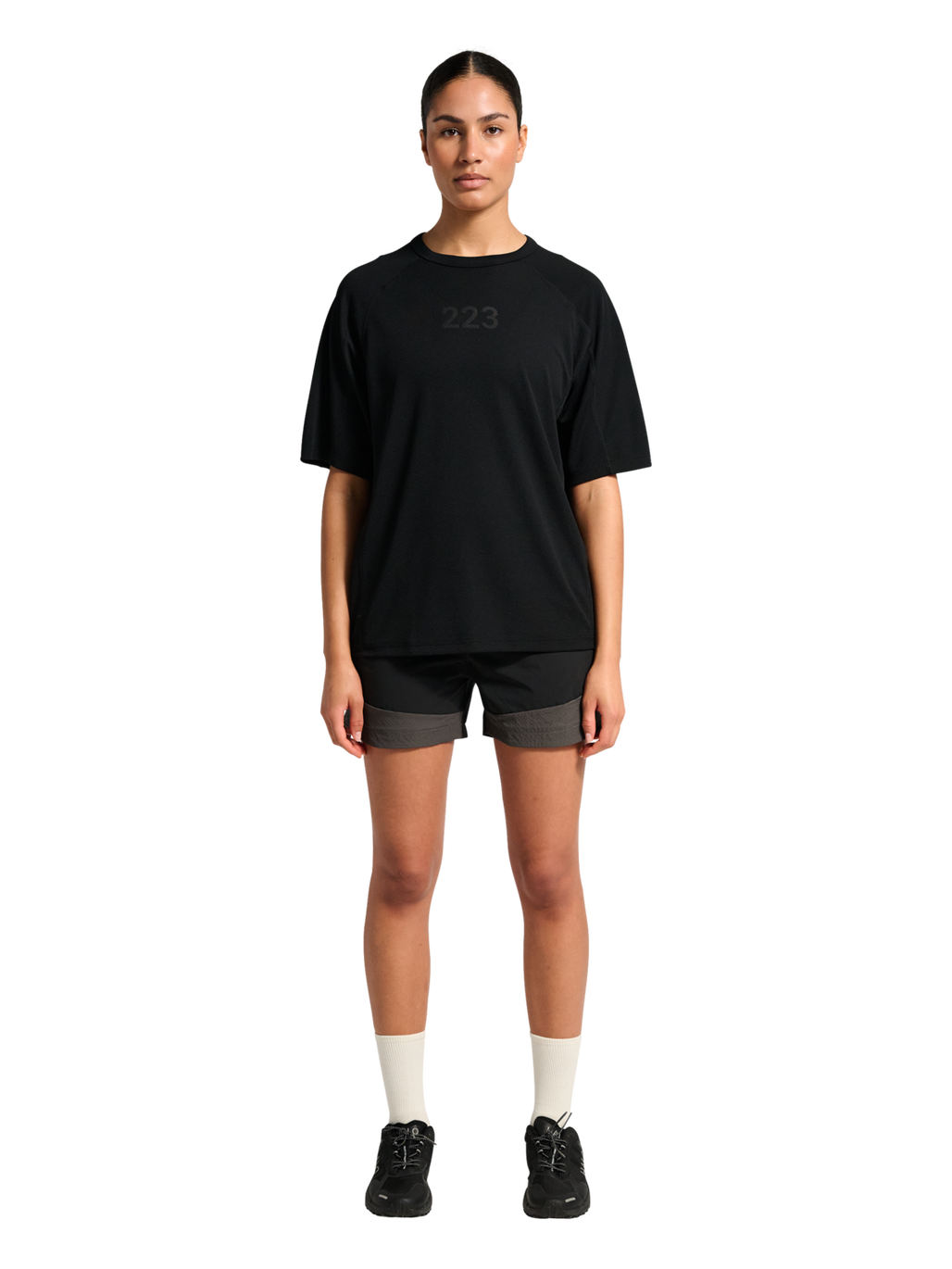 HALO SORONA BOXY T-SHIRT, BLACK, model