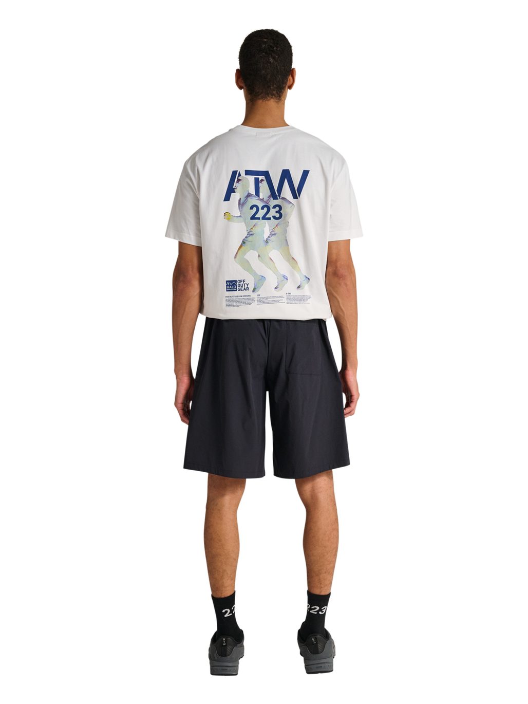 HALO MOVE SHORTS, BLACK, model