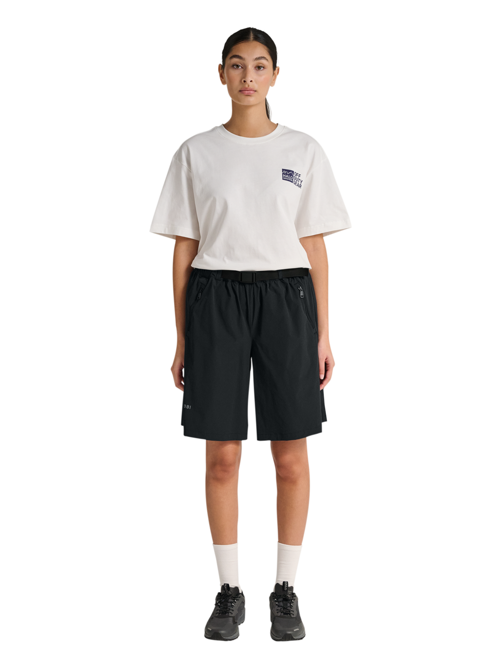 HALO MOVE SHORTS, BLACK, model