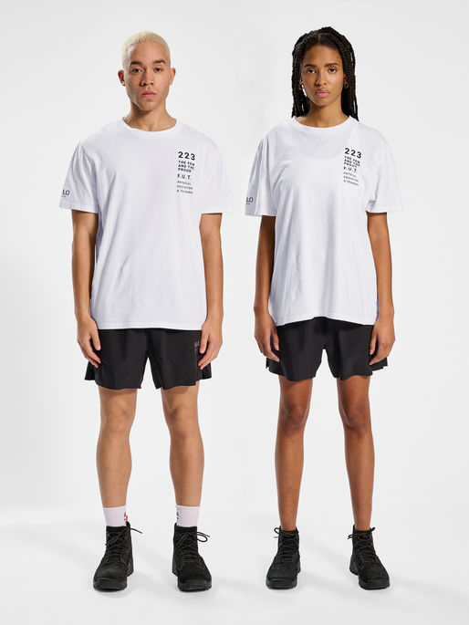 HALO LOGO T-SHIRT, WHITE, model