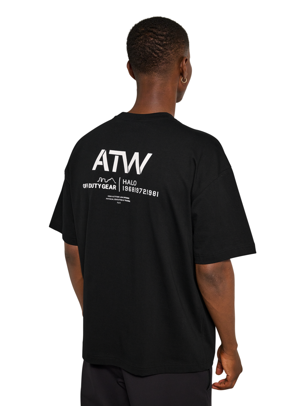 HALO GRAPHIC BOXY T-SHIRT, BLACK, model