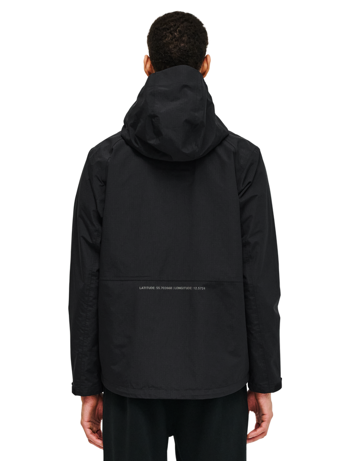HALO DBU ASSET JACKET, BLACK, model