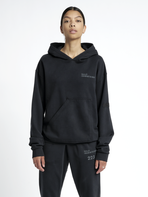 HALO COTTON HOODIE, BLACK, model
