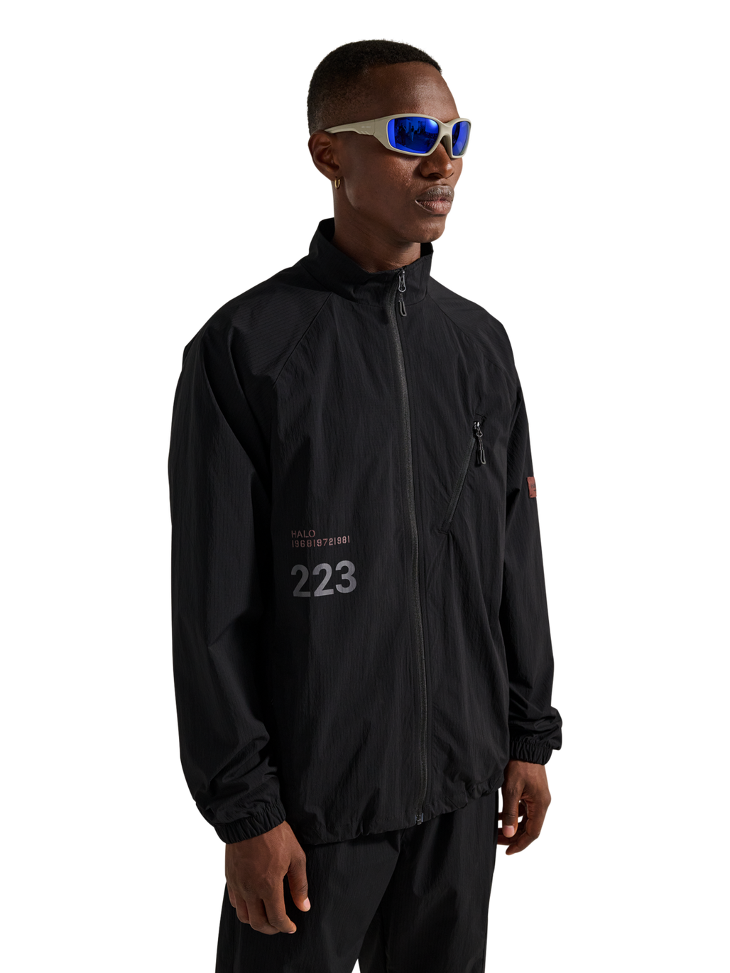 HALO STEEL JACKET, BLACK, model