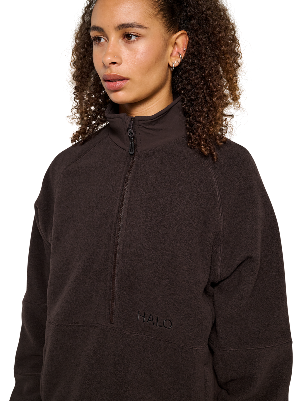 HALO TEDDYFLEECE PULLOVER, CHOCOLATE TORTE, model