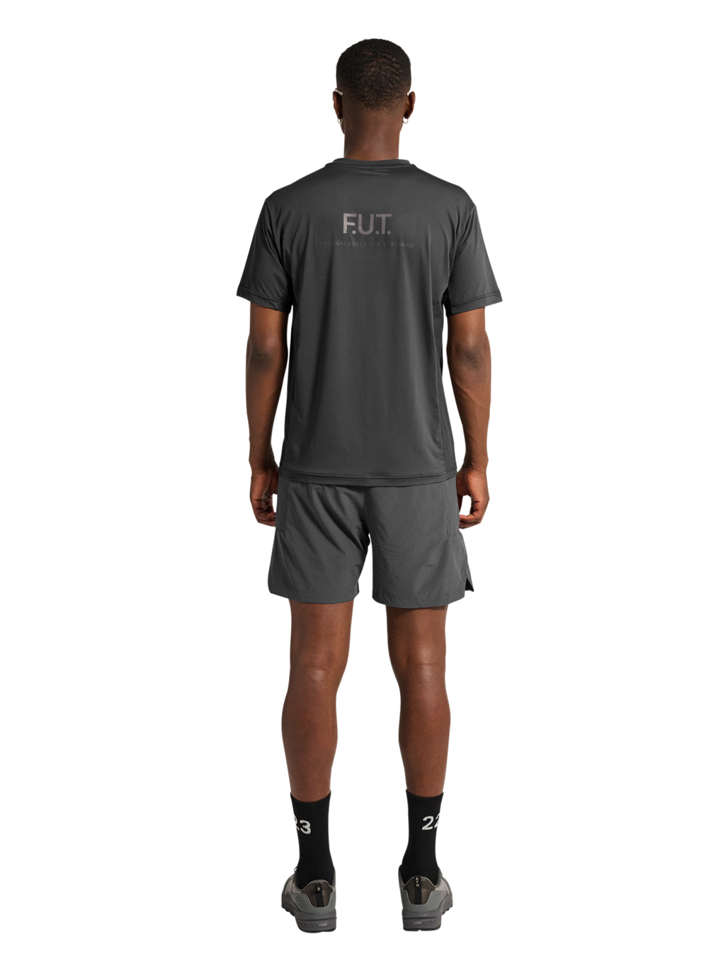 HALO SCOUT SS T-SHIRT, ASPHALT, model