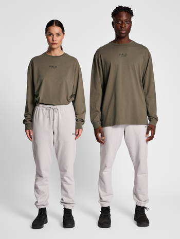 HALO GRAPHIC L/S TEE, MAJOR BROWN, model